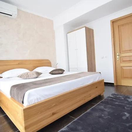 Apart Victor 201 마마이아