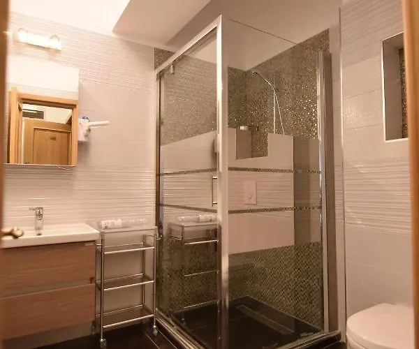 Apart Victor 201 * Mamaia